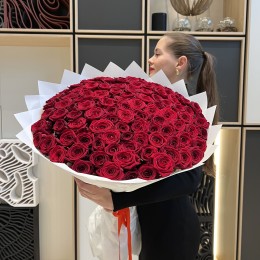 101 красная роза (70 см)