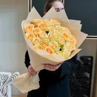 25 cream roses (70 sm)